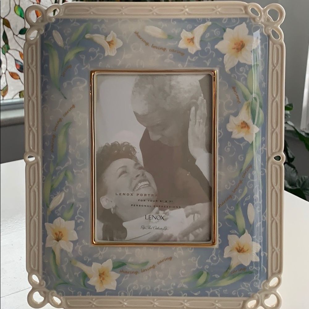 Lenox Sentiment Lily Frame